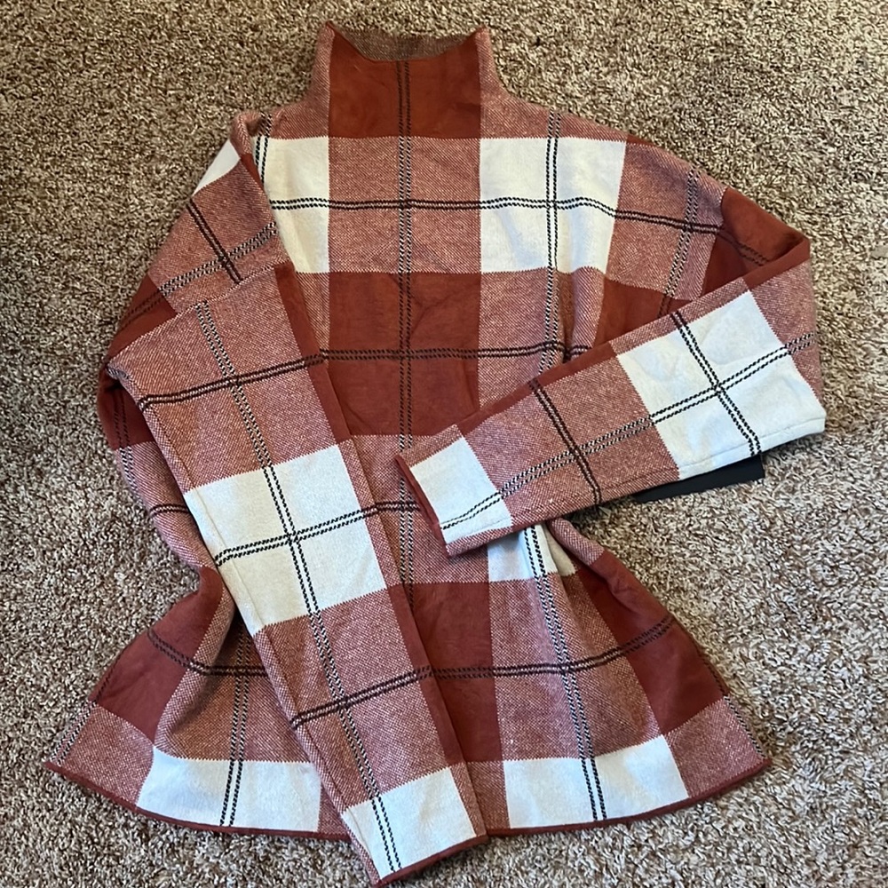 New with tags Fall mock neck plaid sweater